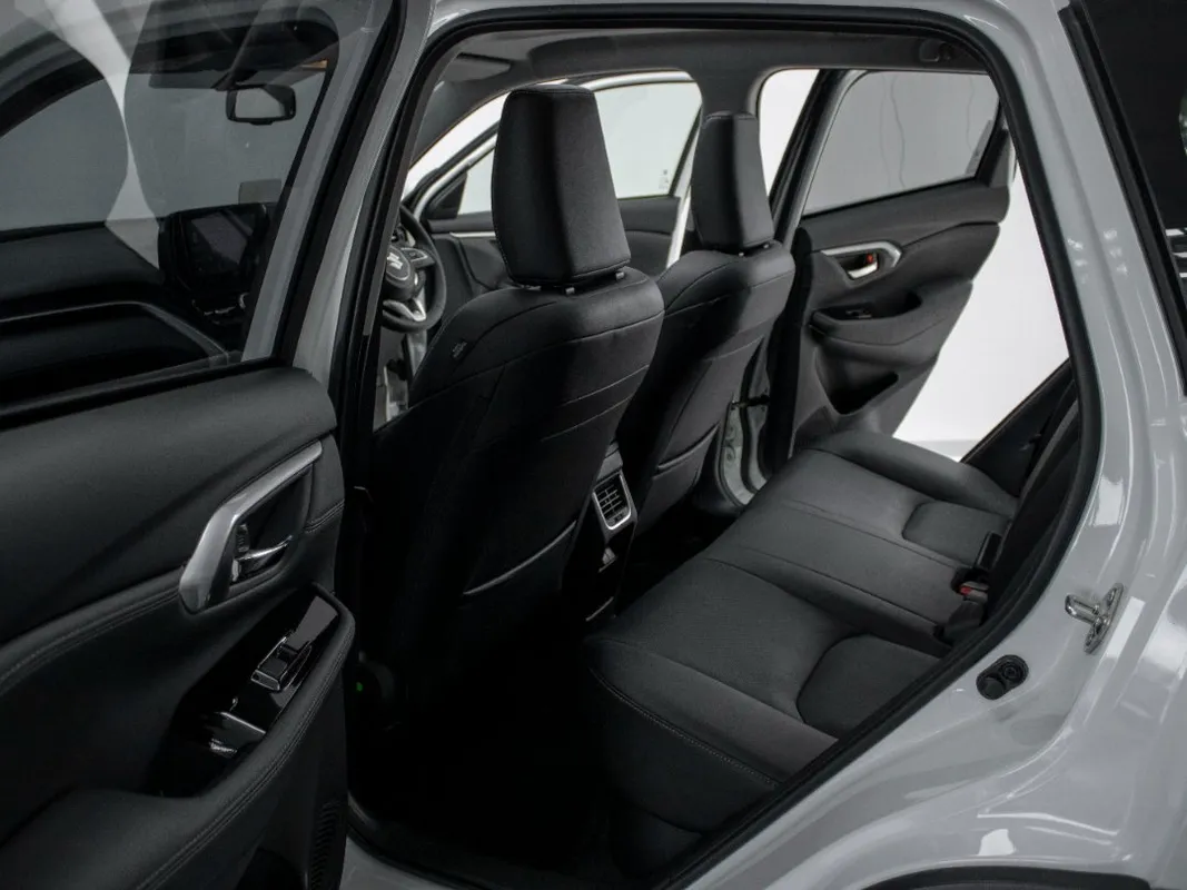 Suzuki Grand Vitara 1.5 GLX Auto - Image 30