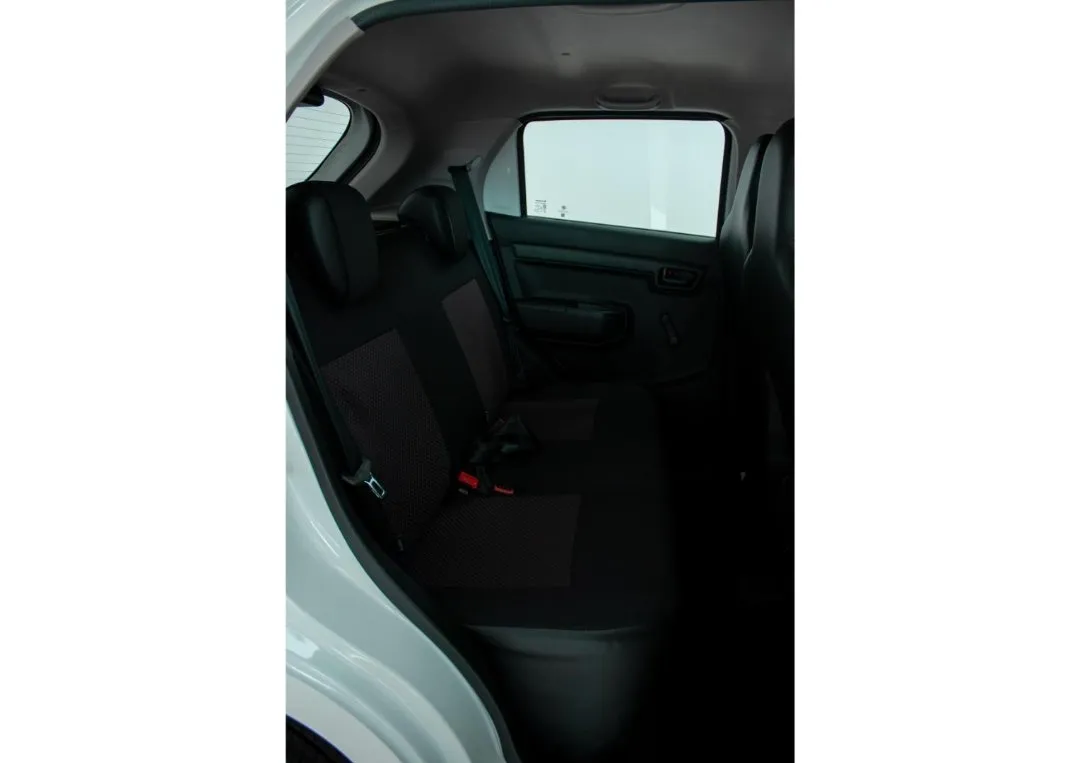 Suzuki S-Presso 1.0 GL+ - Image 17