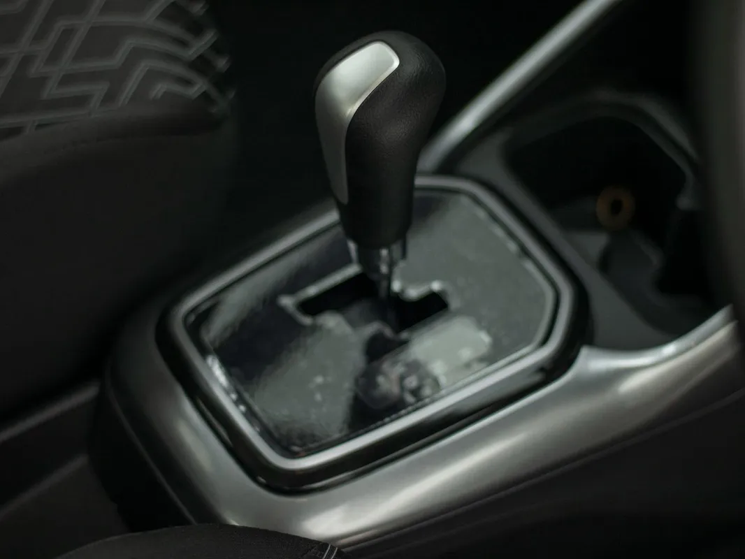 Suzuki Ignis 1.2 GLX AMT - Image 19