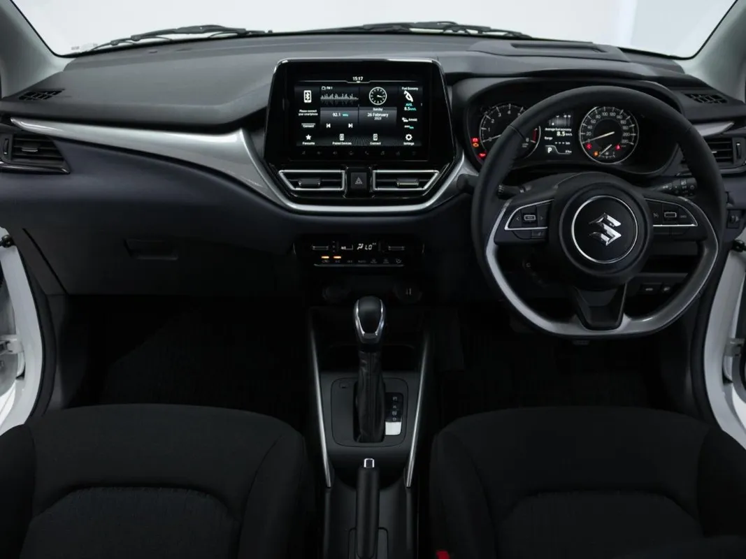 Suzuki Baleno 1.5 GLX A/T - Image 11