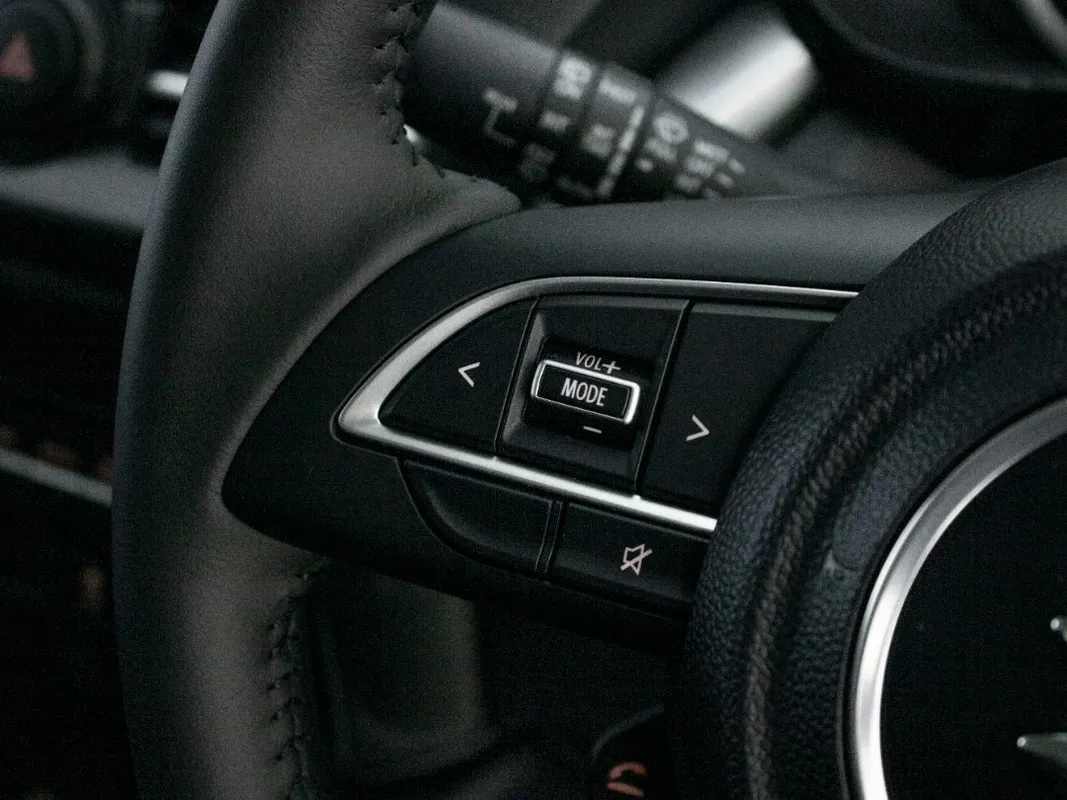 Suzuki Grand Vitara 1.5 GL Auto - Image 11