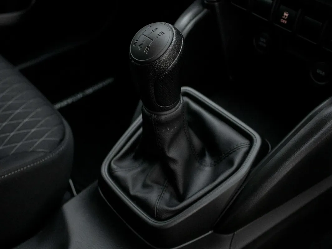 Suzuki Grand Vitara 1.5 GL Auto - Image 30