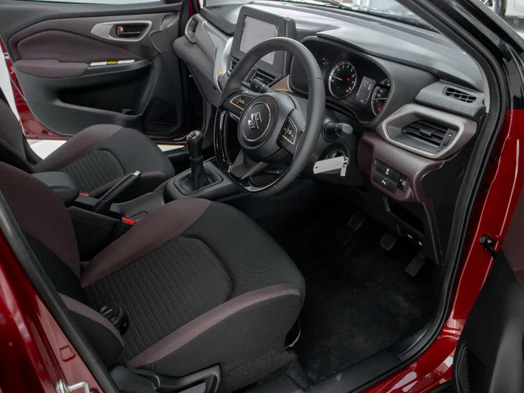 Suzuki Fronx 1.5 GL 5MT - Image 11