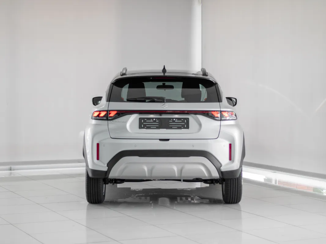 Suzuki Fronx 1.5 GL 5MT - Image 3