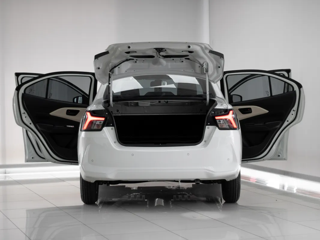 Suzuki Dzire 1.2 GA 5MT - Image 5