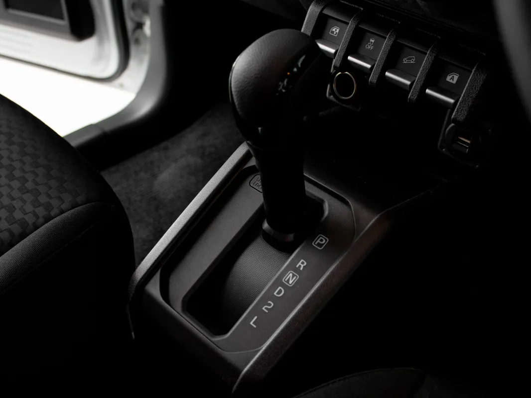 Suzuki Jimny 1.5 GLX Auto 5Dr - Image 9