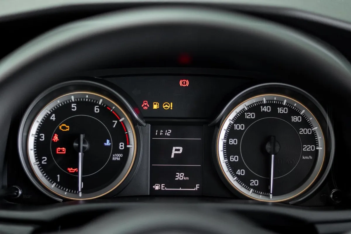 Suzuki Ertiga 1.5 GL - Image 10