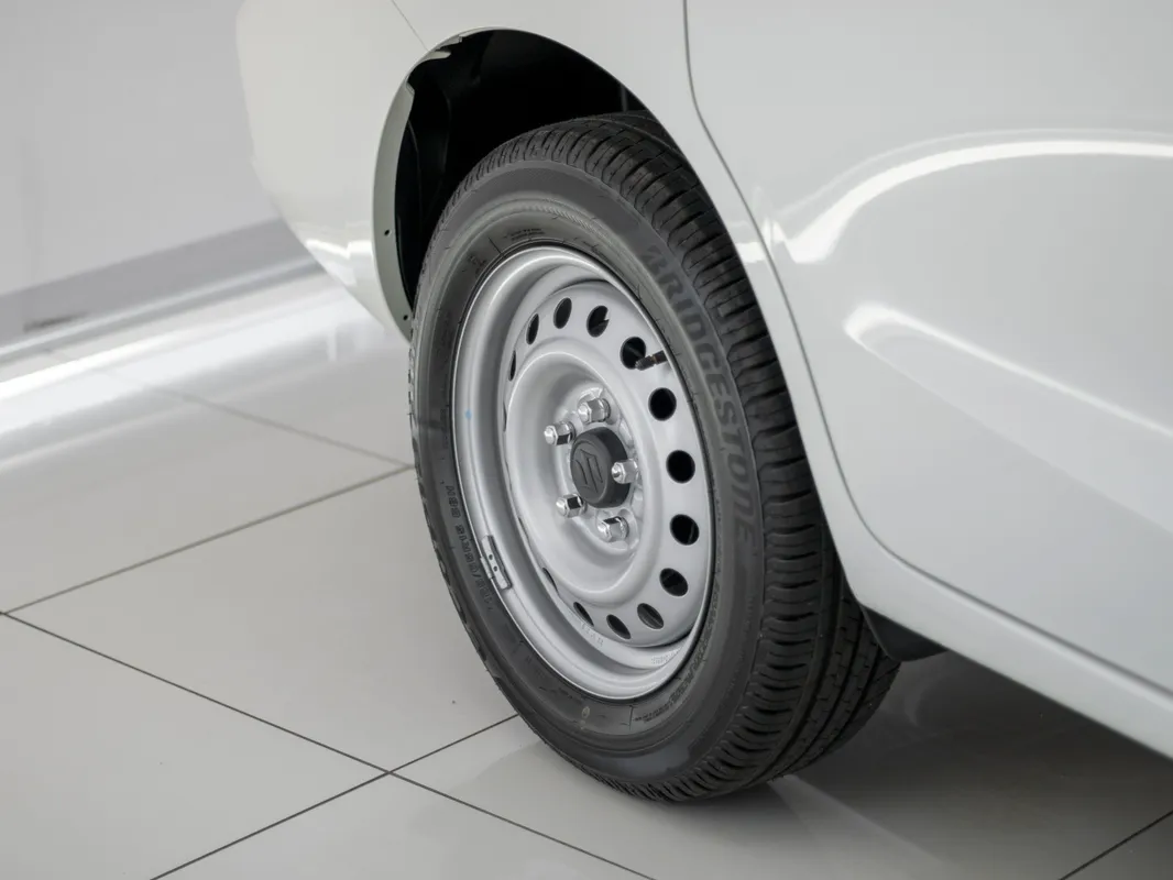 Suzuki Ertiga 1.4 GA - Image 10