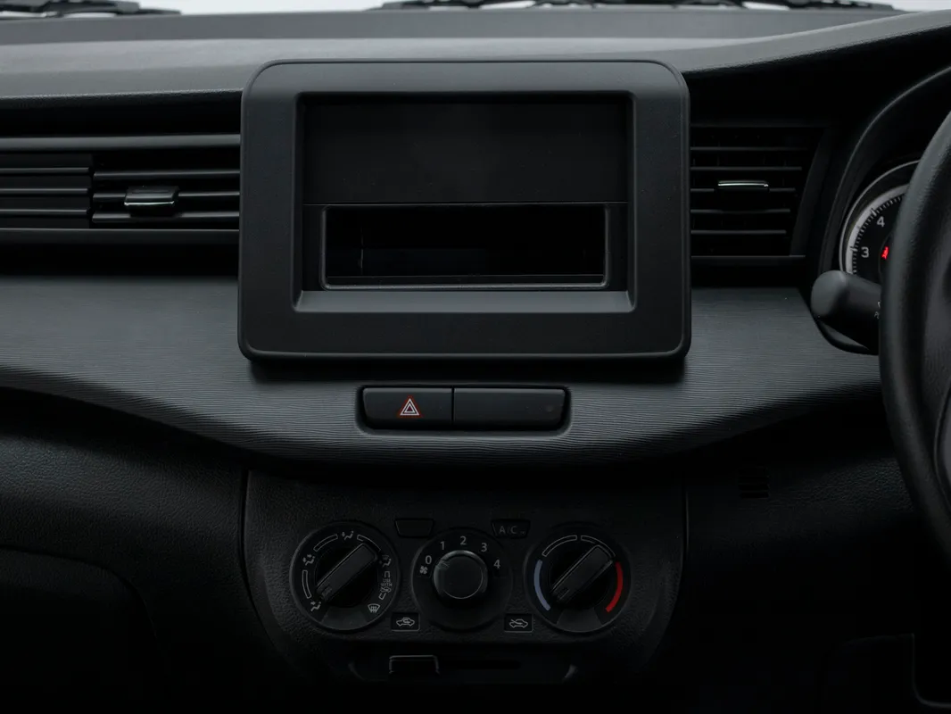 Suzuki Ertiga 1.4 GA - Image 12