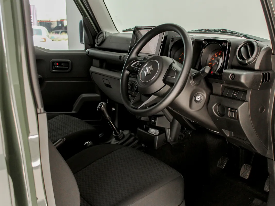 Suzuki Jimny 1.5 GLX 5Dr - Image 7