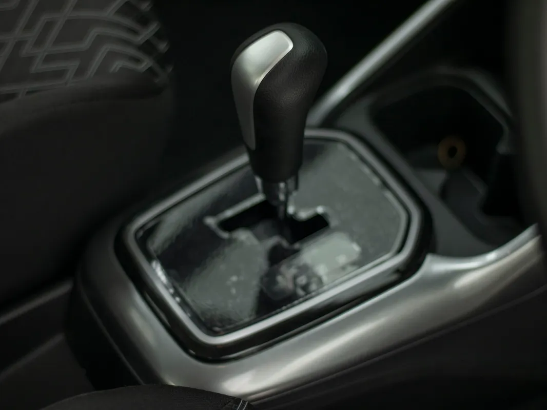 Suzuki Ignis 1.2 GLX AMT - Image 11