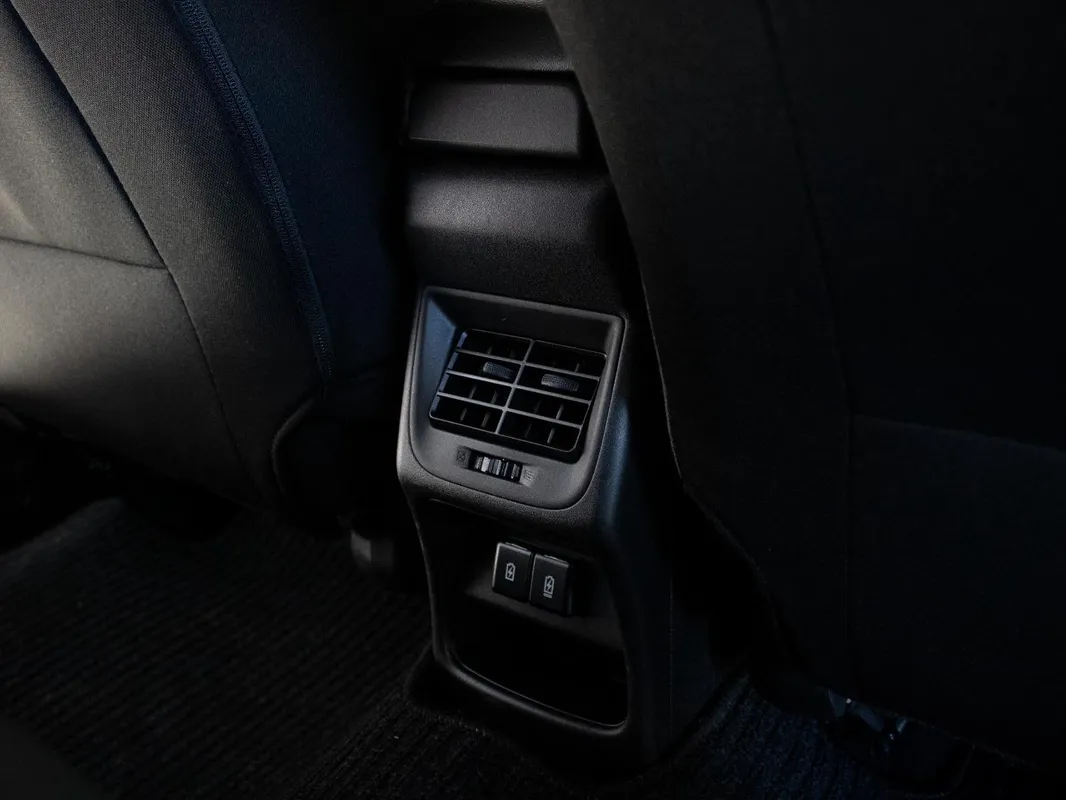 Suzuki Baleno 1.5 GL - Image 6