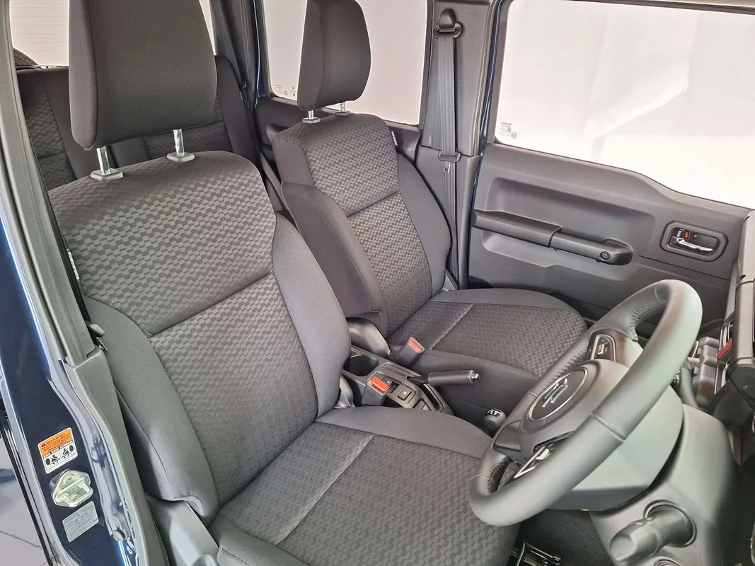 Suzuki Jimny 1.5 GLX Auto 5Dr - Image 9