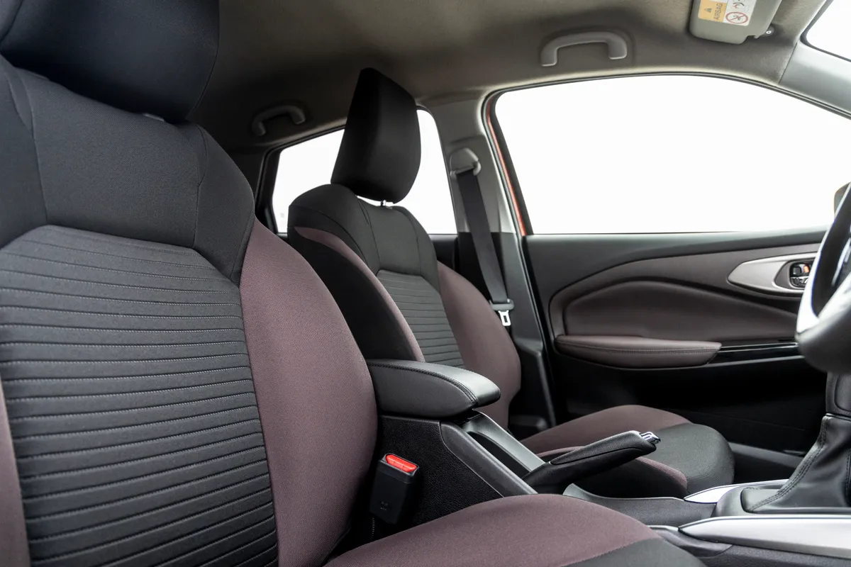 Suzuki Fronx 1.5 GLX 4-Auto - Image 9