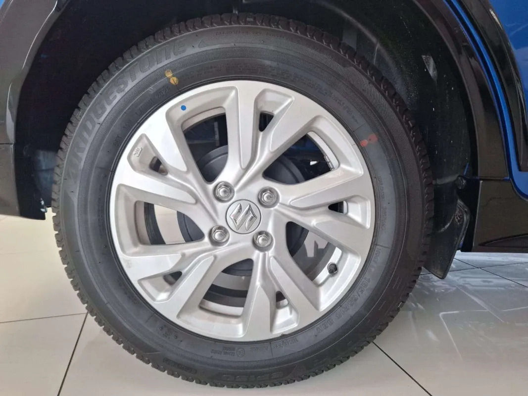 Suzuki Swift 1.2 GL+ CVT - Image 7