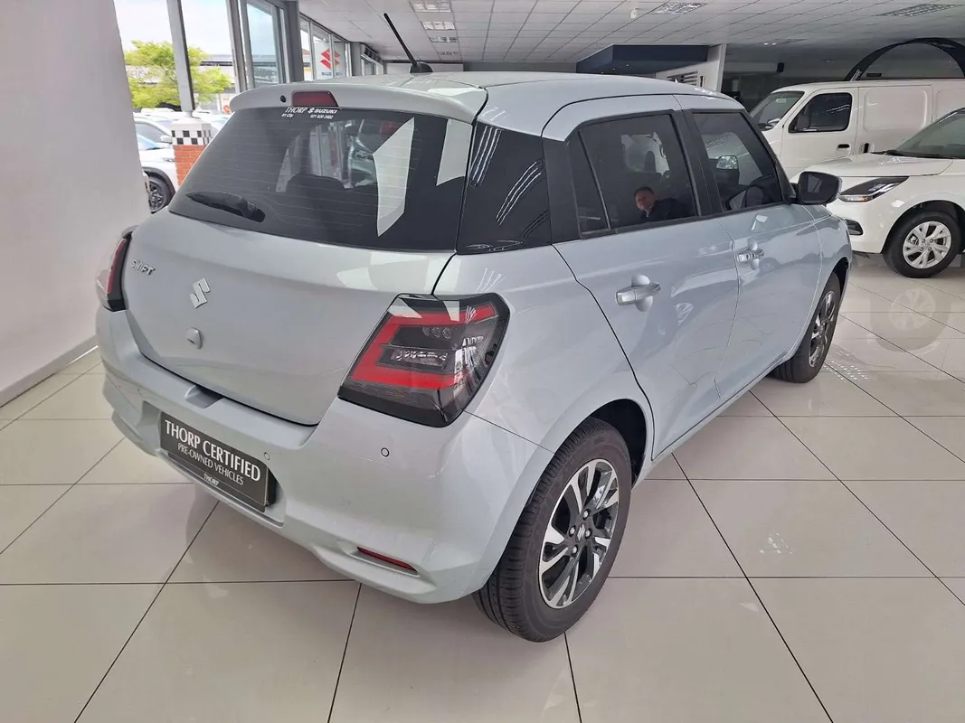 Suzuki Swift 1.2 GLX CVT - Image 5