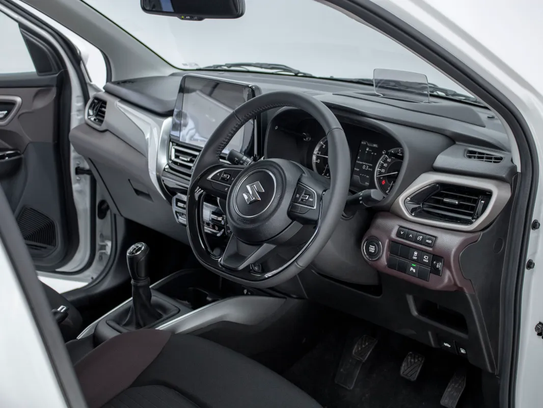 Suzuki Fronx 1.5 GLX 5MT - Image 2