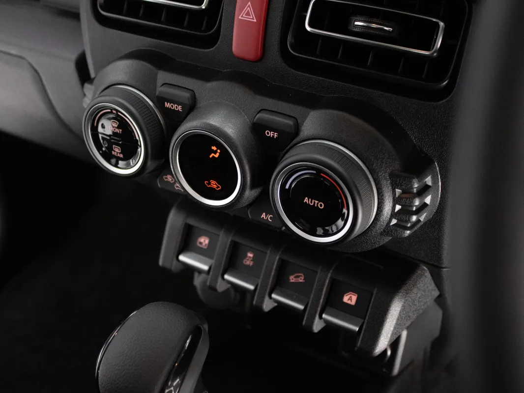 Suzuki Jimny 1.5 GLX 5Dr - Image 12