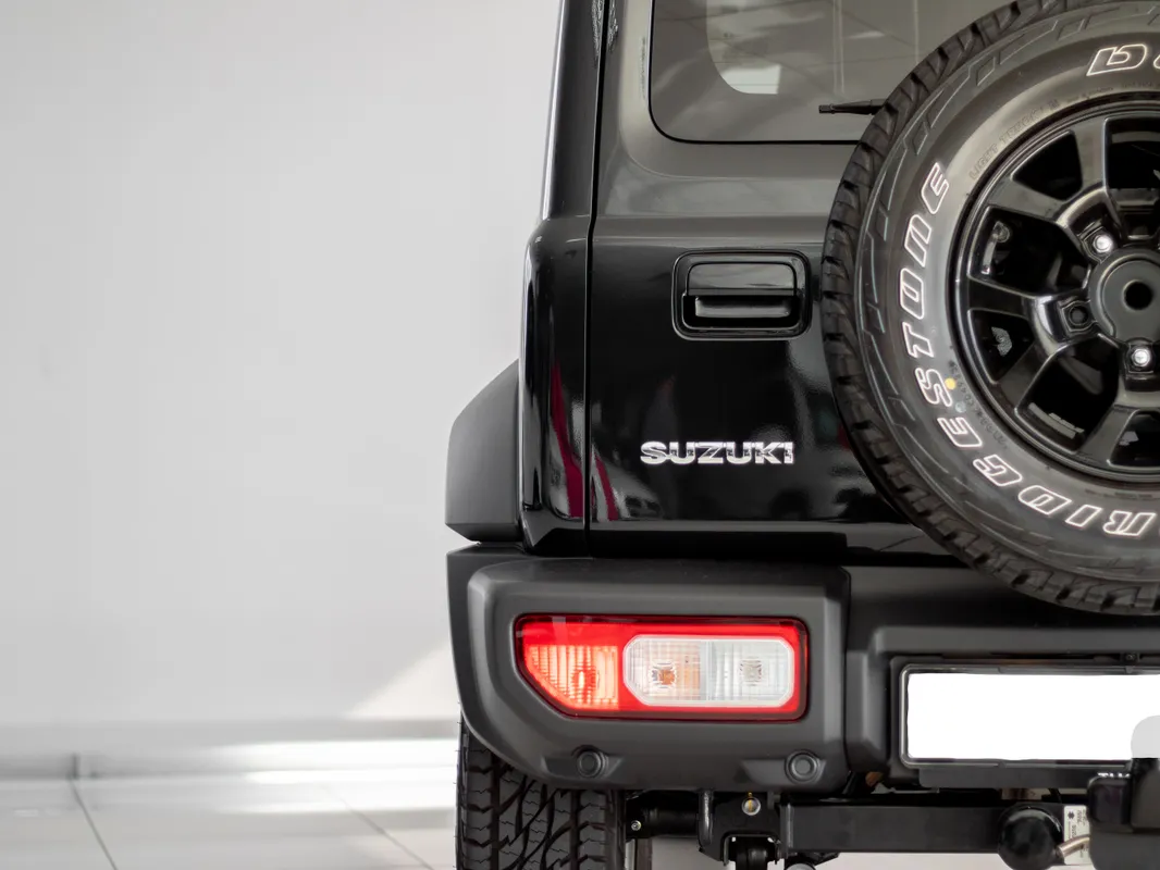 Suzuki Jimny 1.5 GLX Auto 5Dr - Image 4