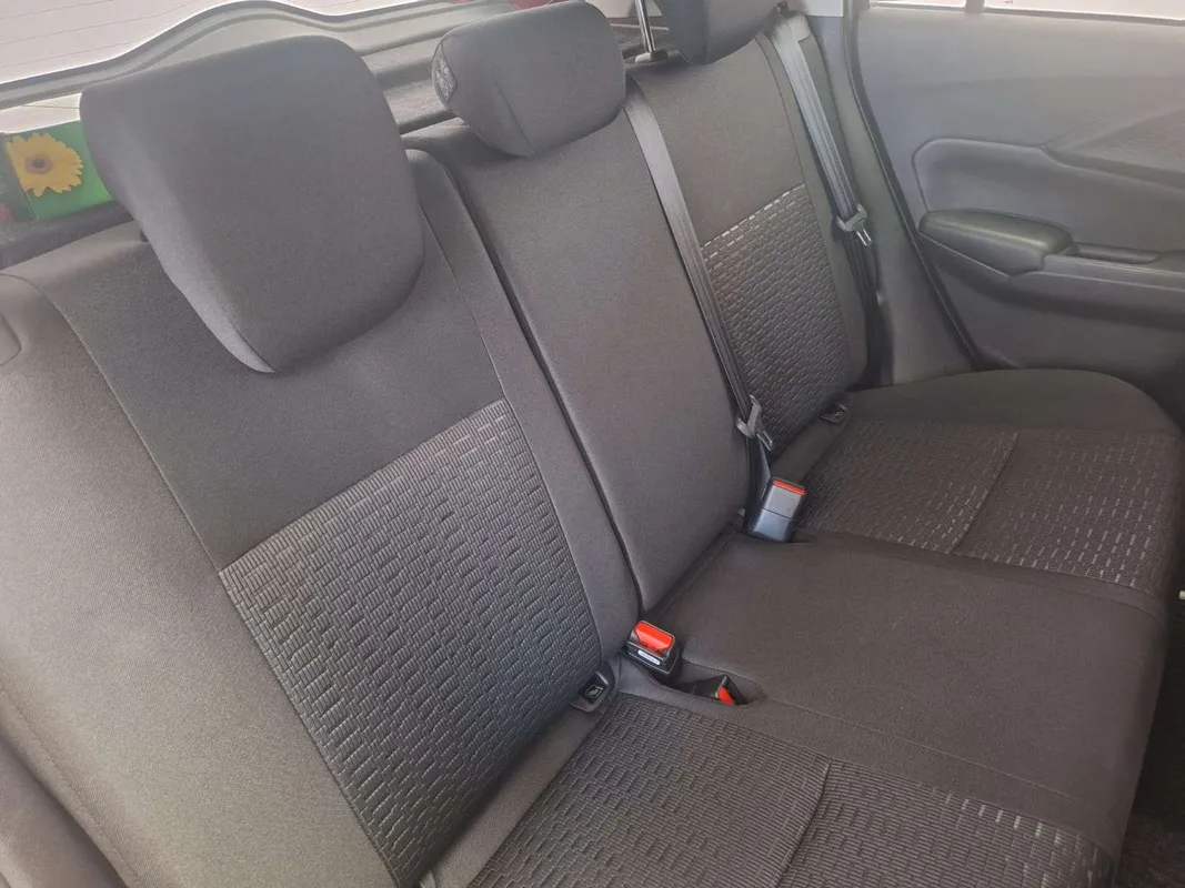 Suzuki Swift 1.2 GL+ CVT - Image 9