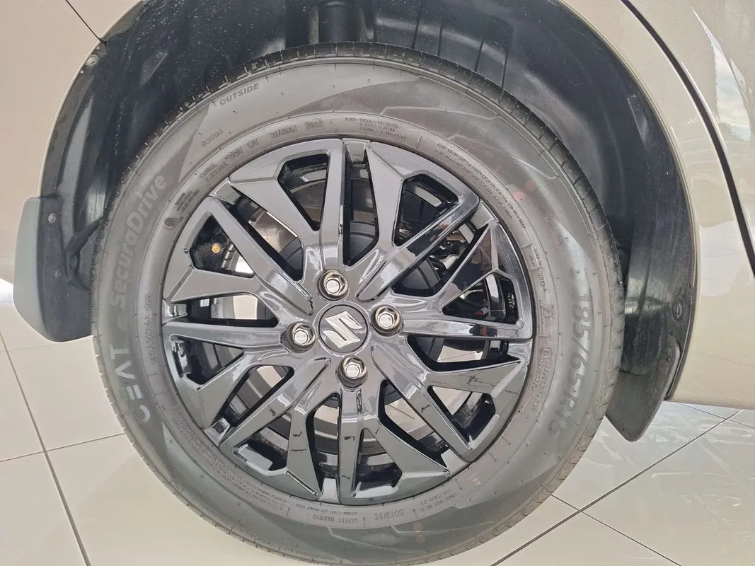 Suzuki Dzire 1.2 GL+ CVT - Image 10