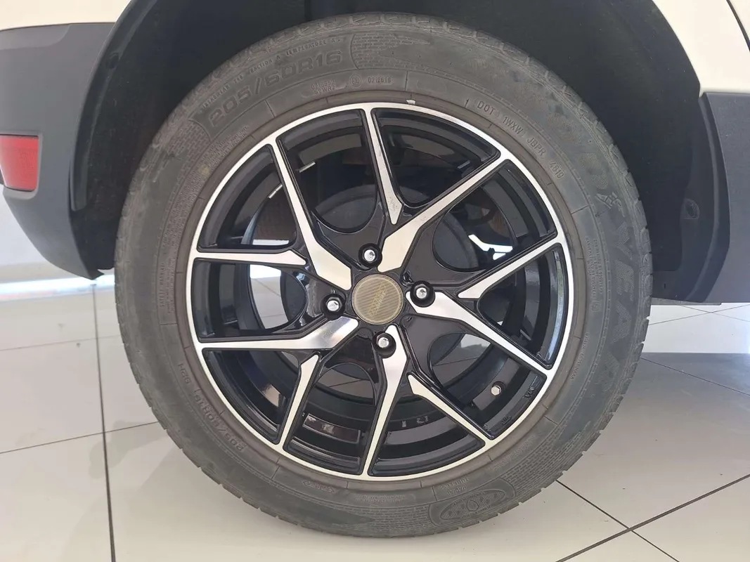 Ford EcoSport 1.5TDCi Ambiente - Image 7