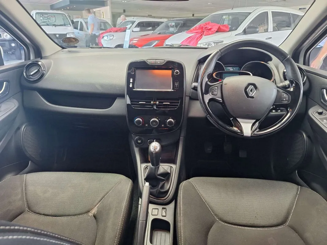 Renault Clio 66kW turbo Expression - Image 10
