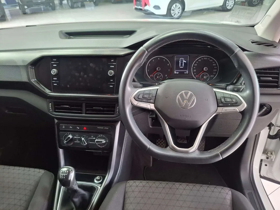 Volkswagen T-Cross 1.0 TSI Comfortline 70kW - Image 10