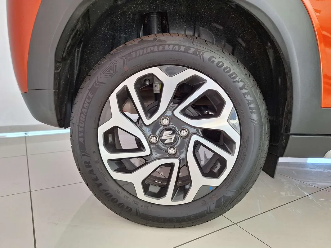 Suzuki Fronx 1.5 GLX 5MT - Image 7