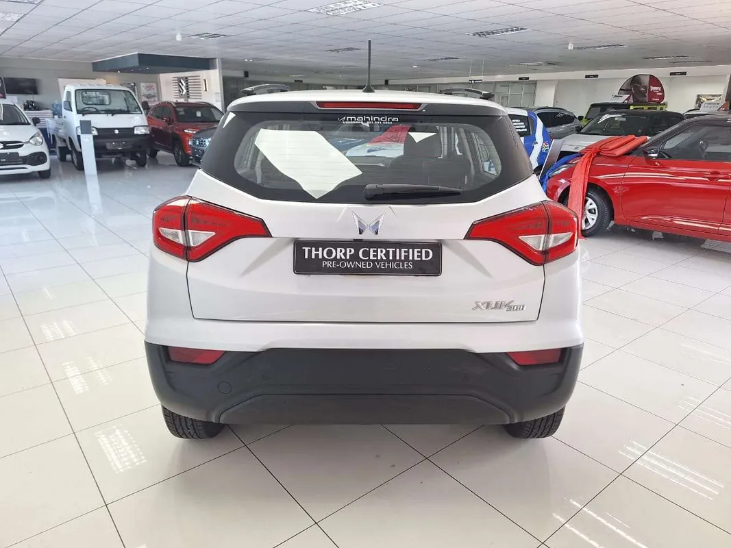 Mahindra XUV300 W6 Diesel - Image 7