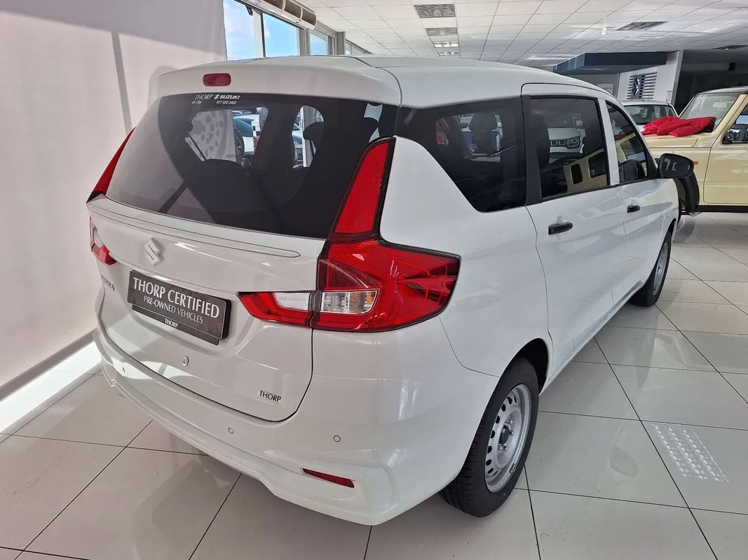 Suzuki Ertiga 1.5 GA MT - Image 5