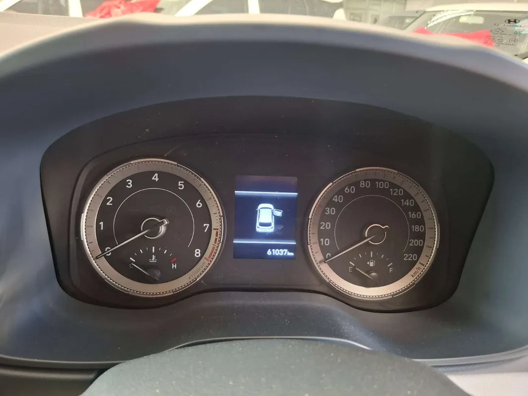 Hyundai Venue 1.0 TGDI Fluid M/T - Image 10