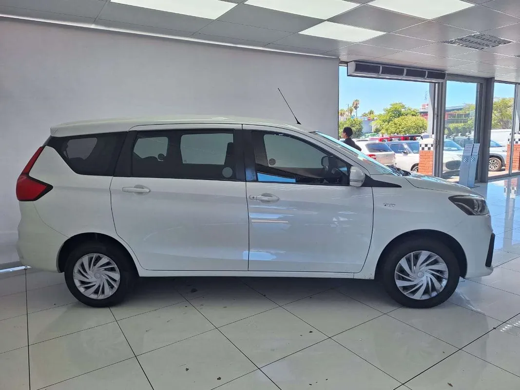 Suzuki Ertiga 1.5 GL Auto - Image 4