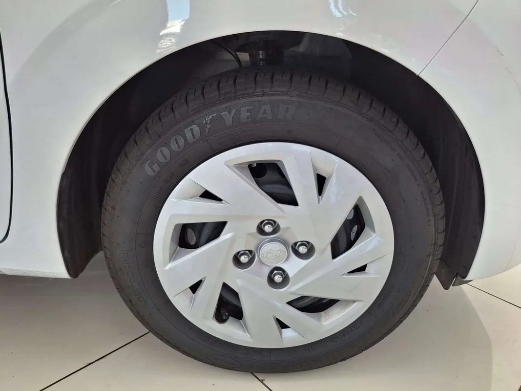 Hyundai Grand i10 1.0 Premium M/T - Image 6