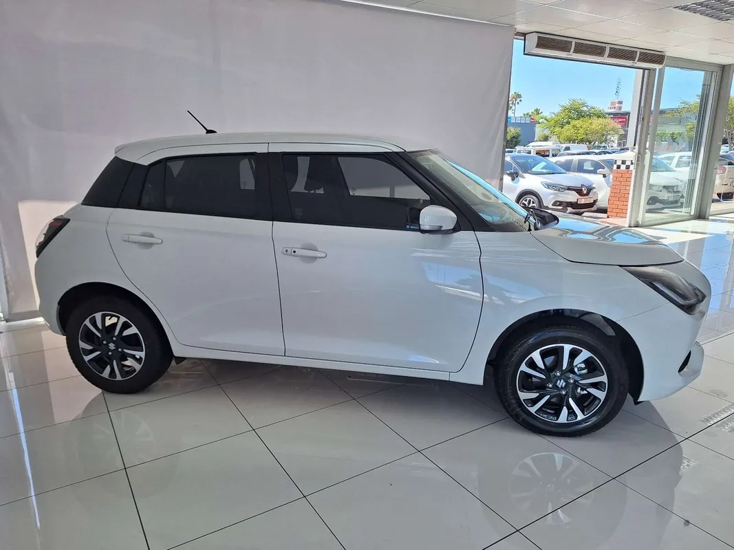 Suzuki Swift 1.2 GLX MT - Image 2