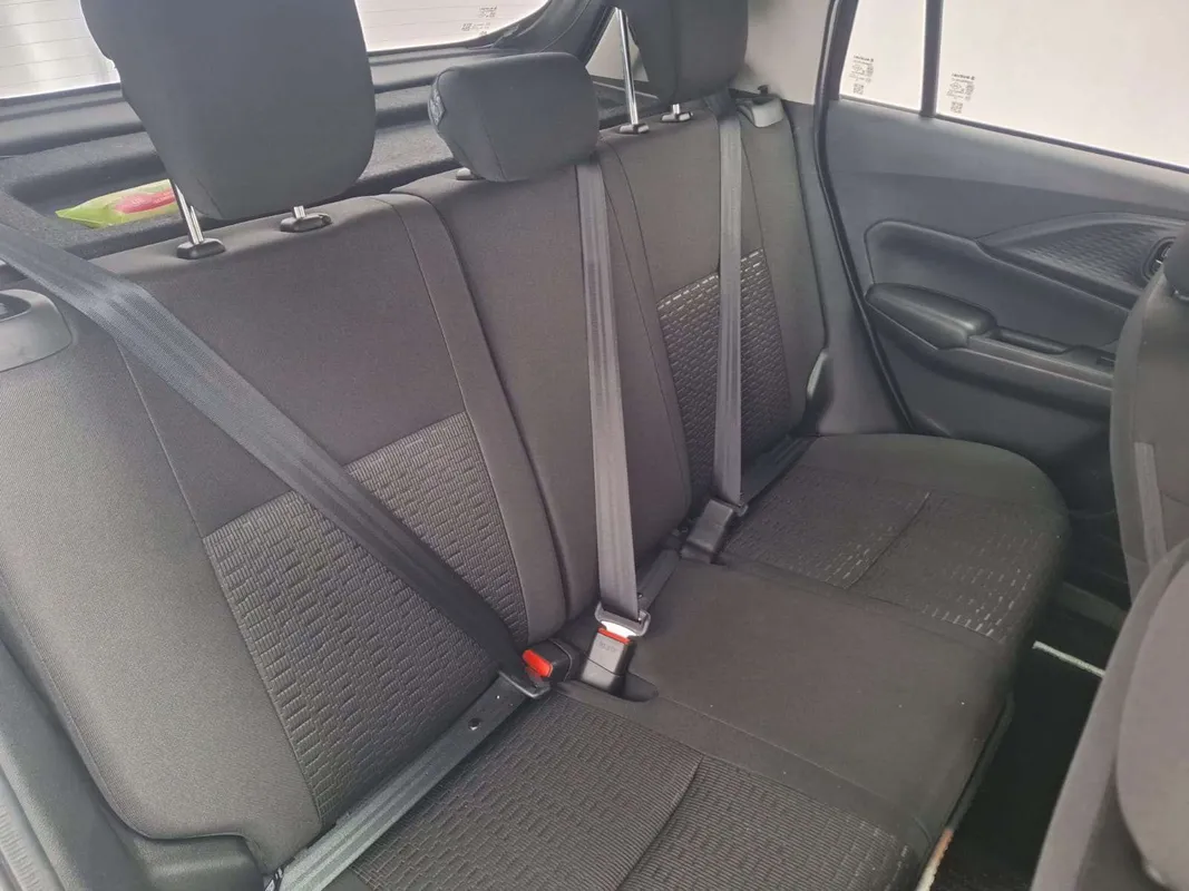 Suzuki Swift 1.2 GL - Image 8