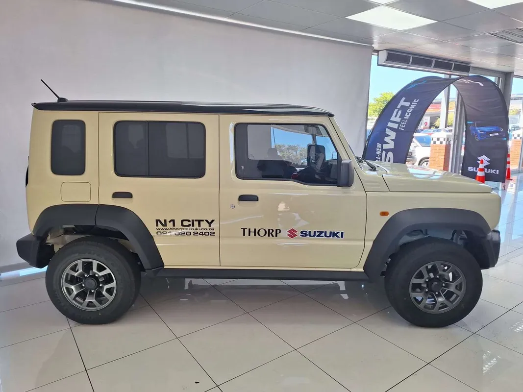 Suzuki Jimny 1.5 GL 5Dr - Image 2