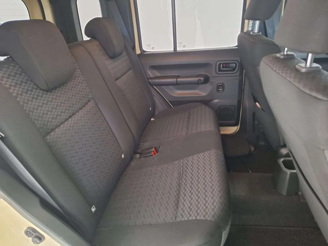 Suzuki Jimny 1.5 GL 5Dr - Image 8