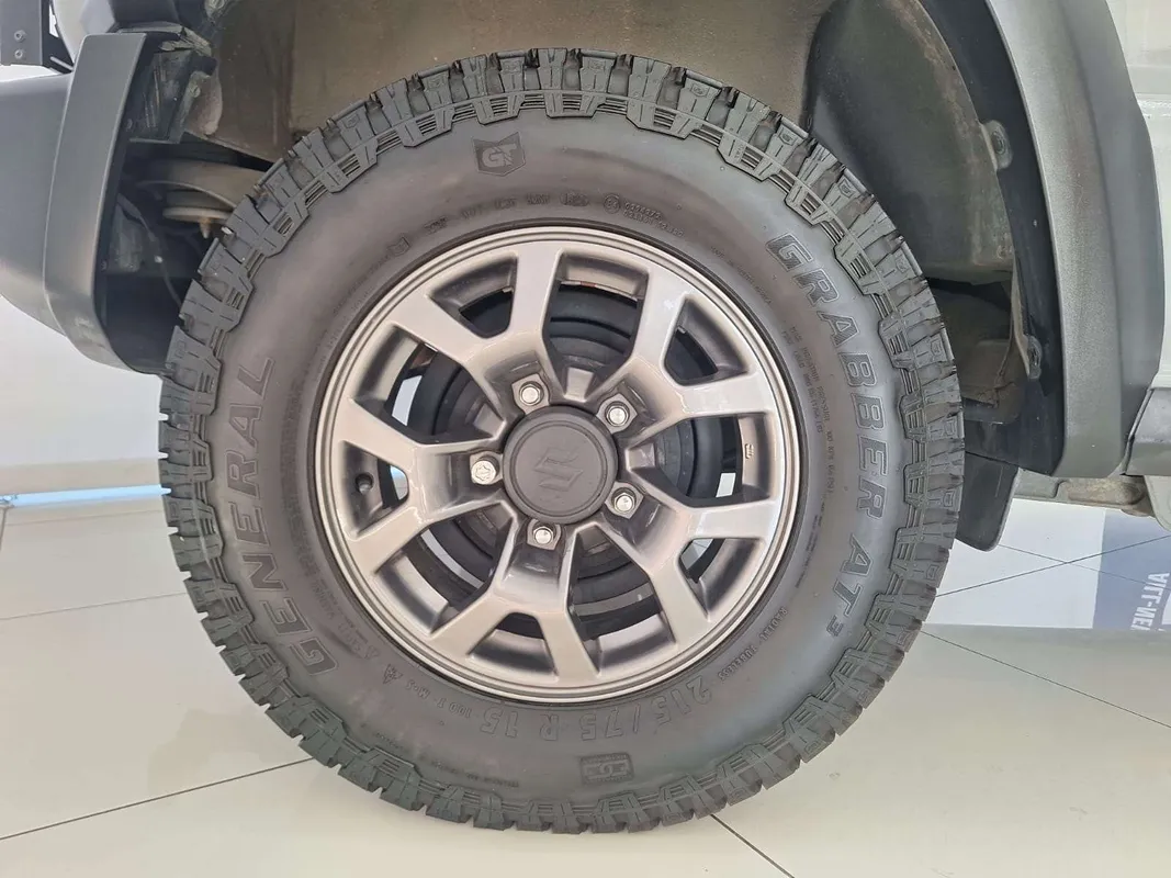 Suzuki Jimny 1.5 GLX Auto - Image 7