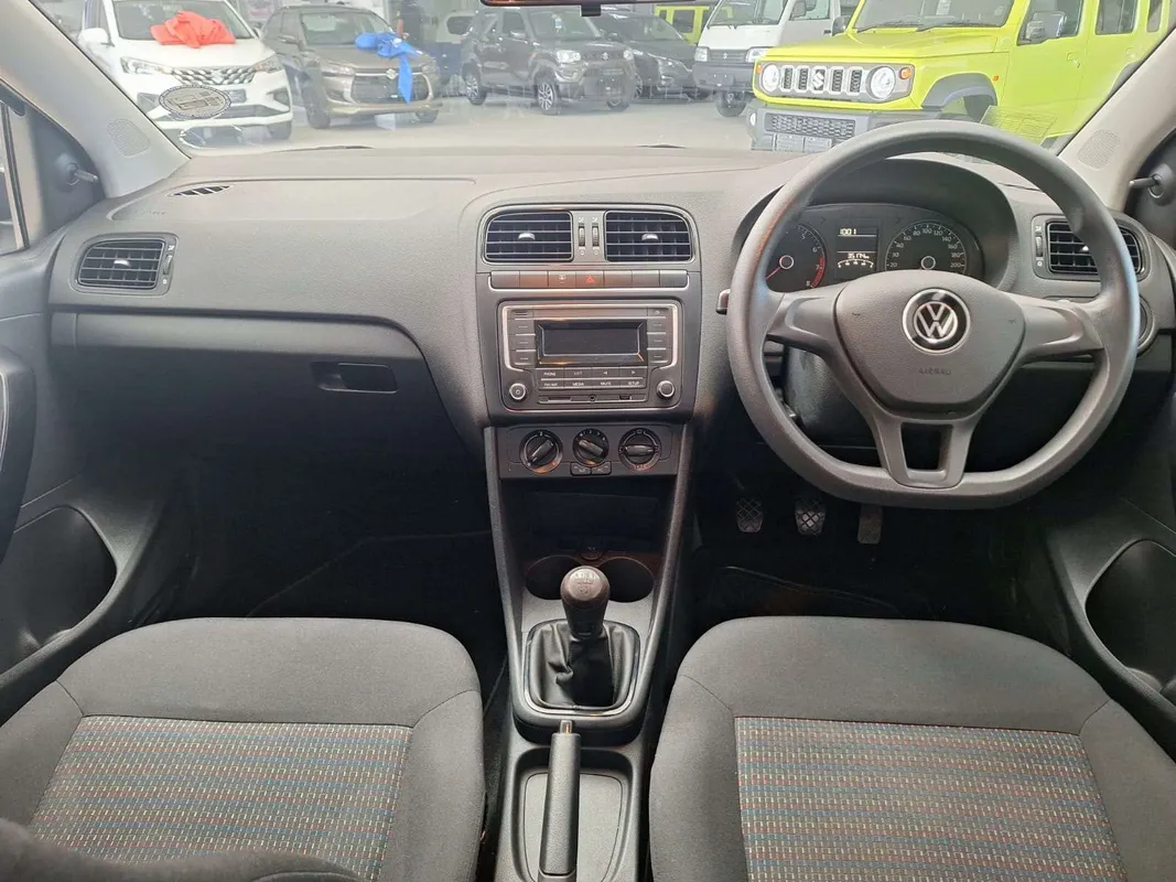 Volkswagen Polo Vivo hatch 1.4 Trendline - Image 10