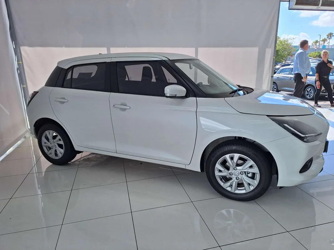 Suzuki Swift 1.2 GL+ MT - Image 2