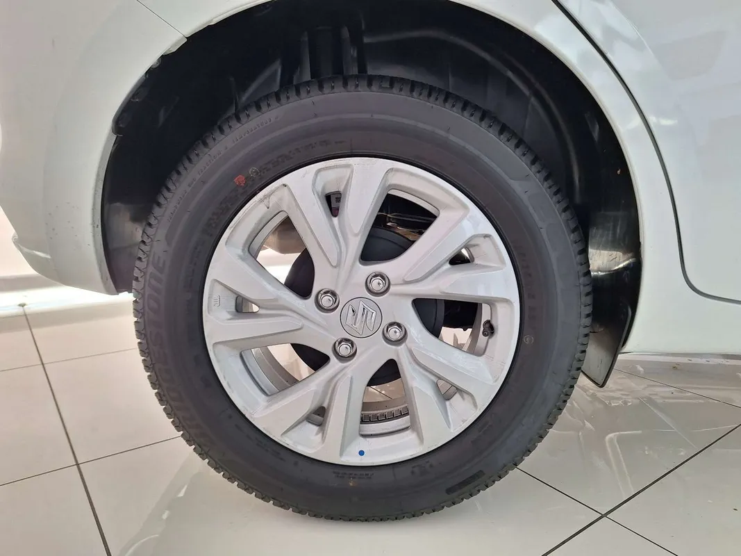 Suzuki Swift 1.2 GL+ MT - Image 7