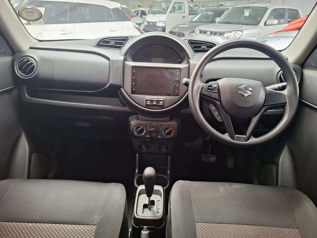 Suzuki S-Presso 1.0 GL+ AMT - Image 10
