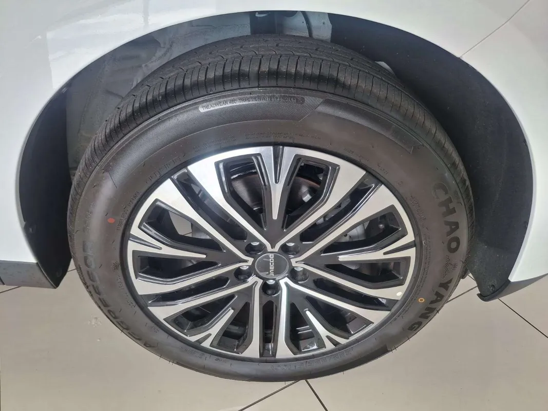 JAECOO J5 1.5T Glacier - Image 7