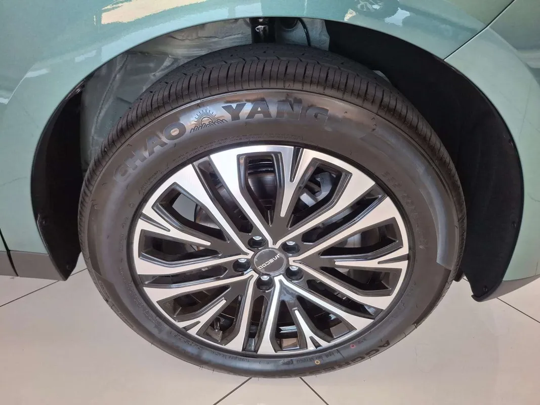 JAECOO J5 1.5T Glacier - Image 8