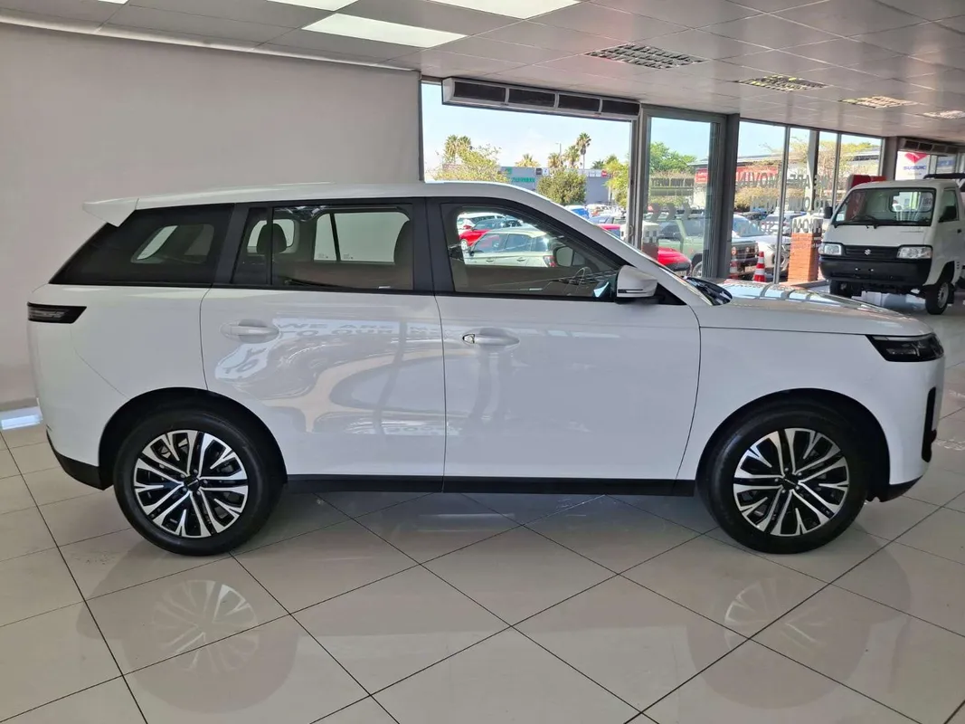 JAECOO J5 1.5T Vortex - Image 2