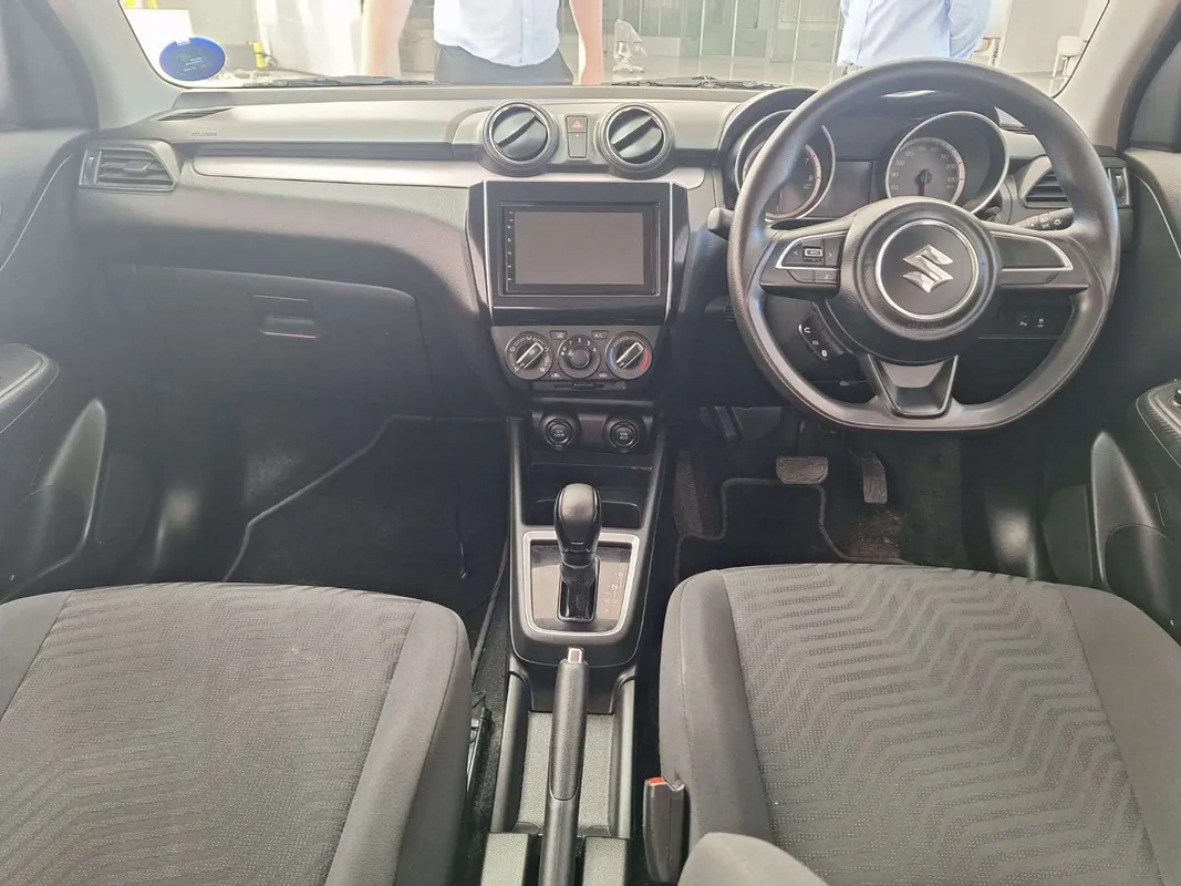 Suzuki Swift 1.2 GL AMT - Image 11