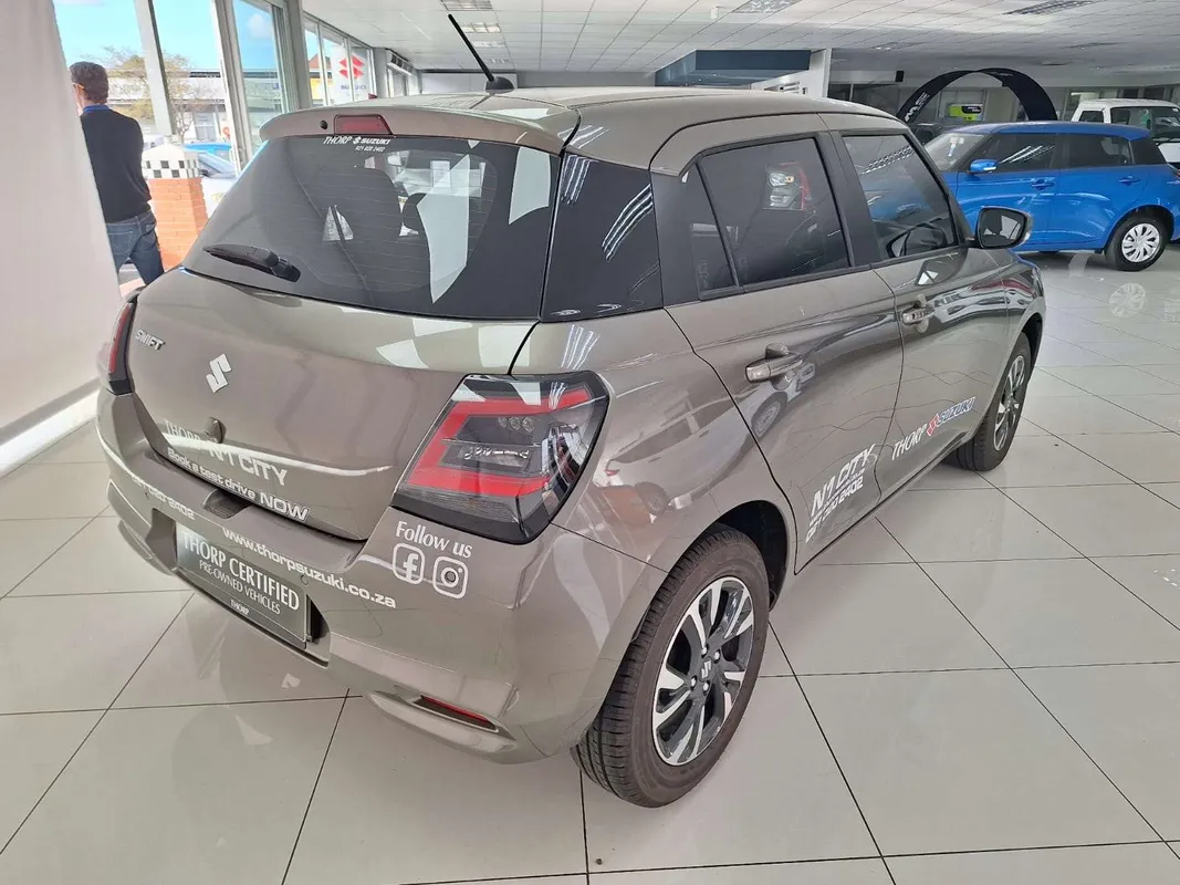 Suzuki Swift 1.2 GLX CVT - Image 5
