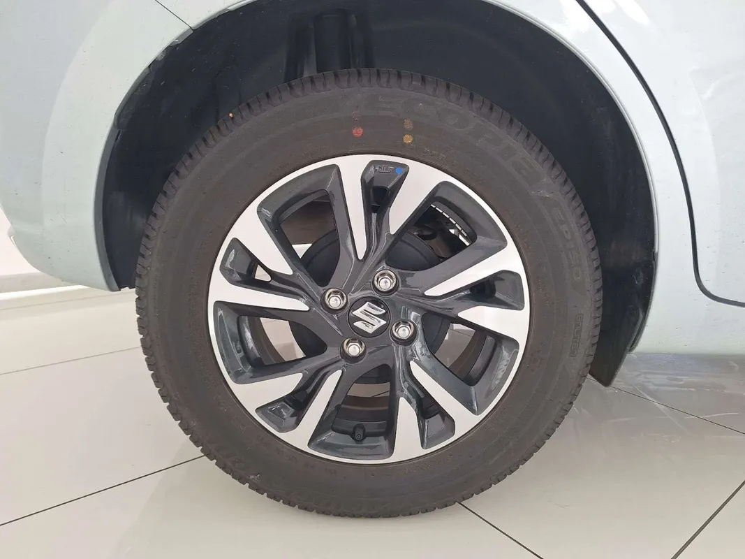 Suzuki Swift 1.2 GLX MT - Image 7