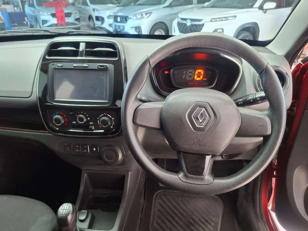 Renault Kwid 1.0 Dynamique 5DR - Image 14